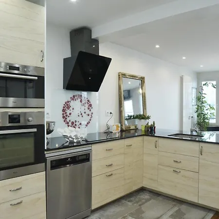 Spacieux Avec Terrasse 70m2 *